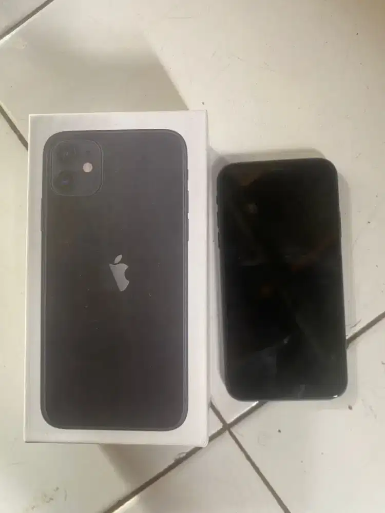Iphine 11 fullset 64gb wify only