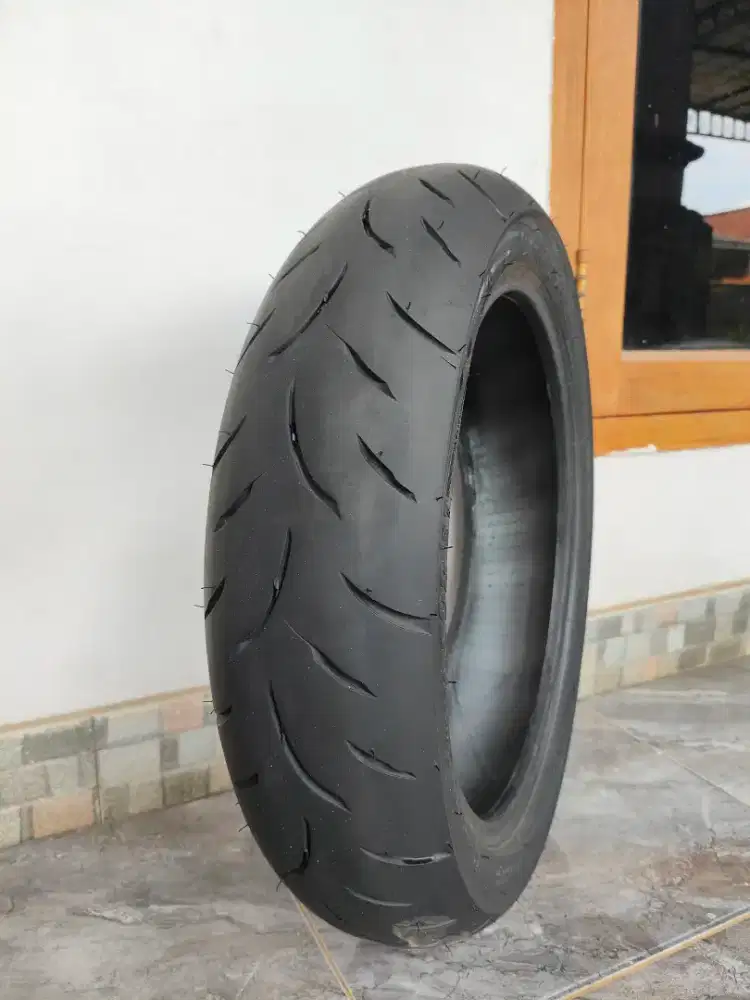 Ban MAXXIS Victra S98 ST 110/80 ring 14