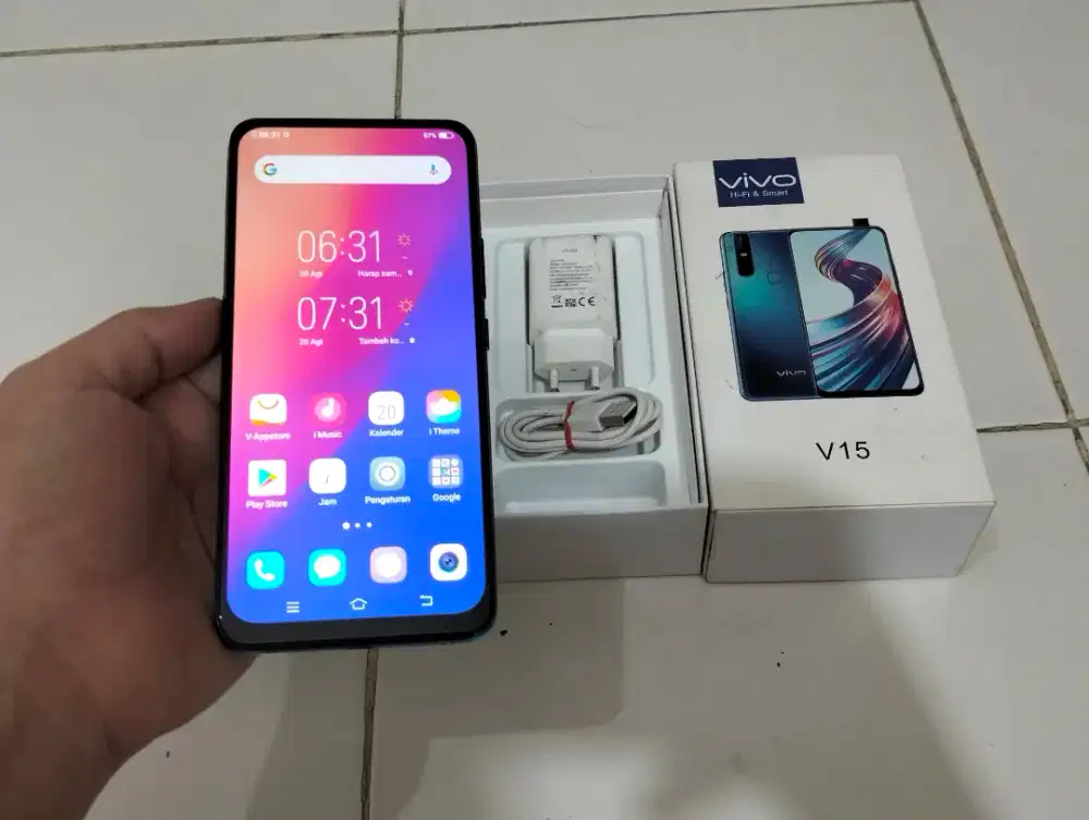 VIVO V15 RAM 8GB / 256GB 4G LTE Duos 6.53in Fingerprint Kamera Pop Up