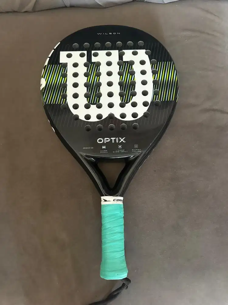Raket wilson dan bulpadel