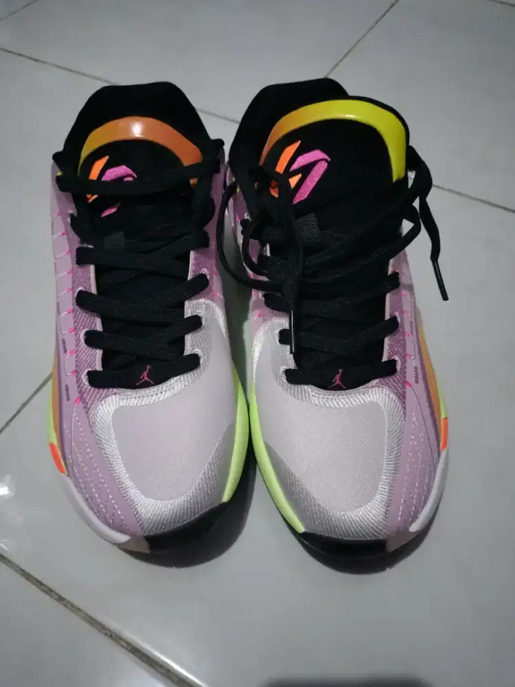 Sepatu jordan luka