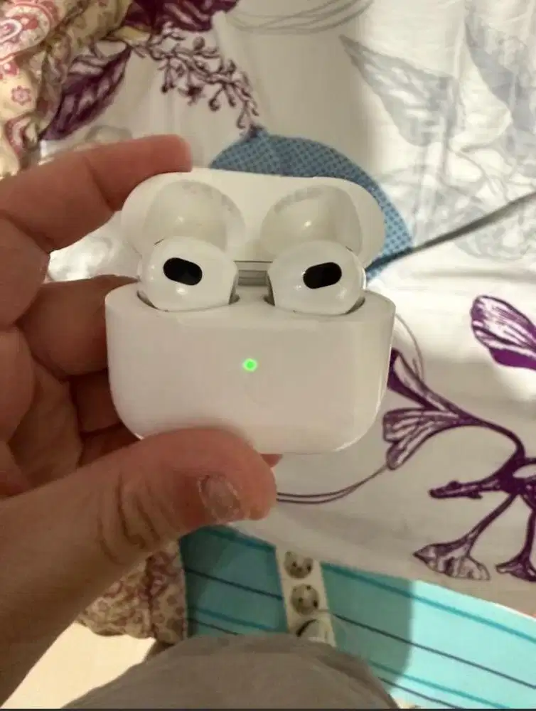 Airpods gen 3 charging case