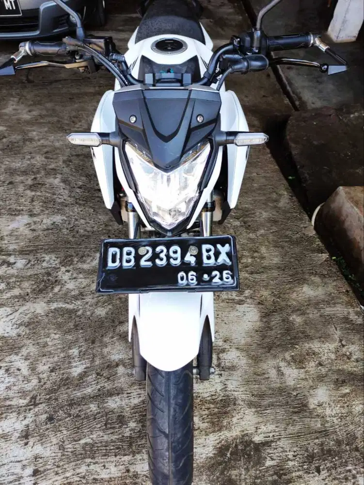 CB150R Streetfire Putih