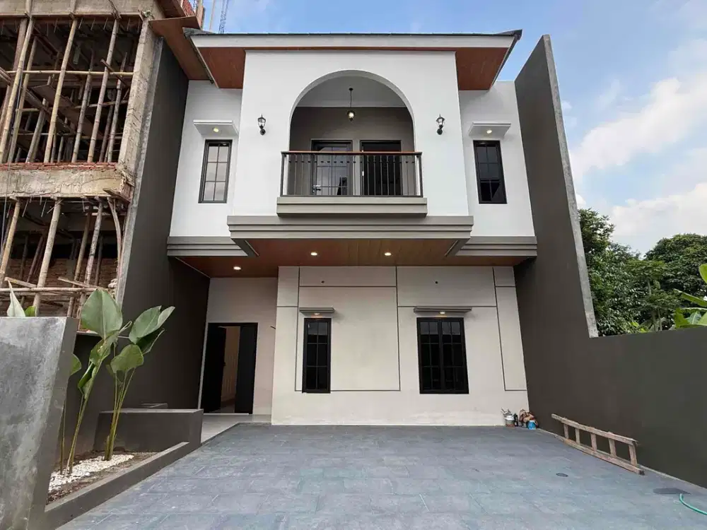 Modern 2 Lantai Rooftop di Jagakarsa dekat Stasiun Lenteng Agung