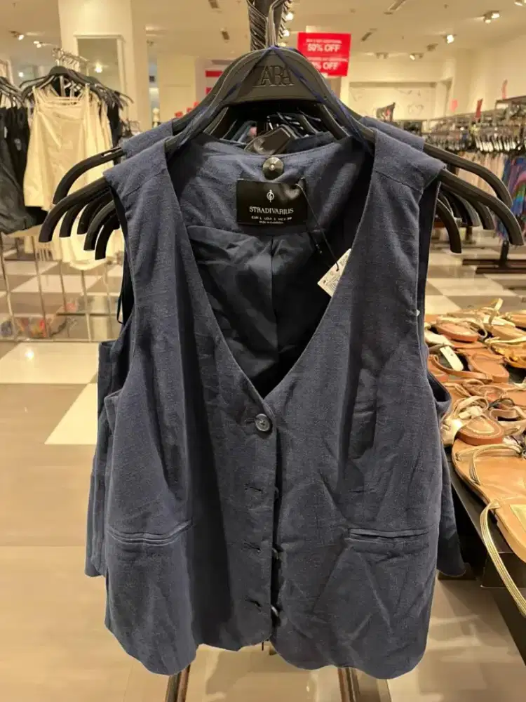 Rompi Biru Stardivarius