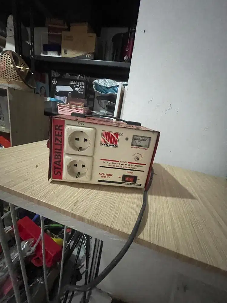 Stabillizer Nisson 1000VA