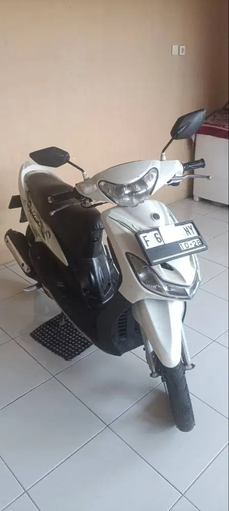 Mio Smile 2011 Surat Lengkap Warna Putih