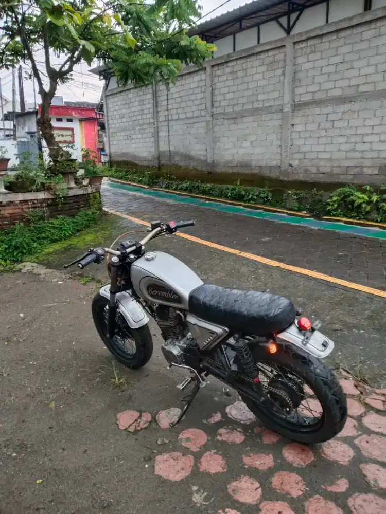 Motor custom scrambler basic honda gl