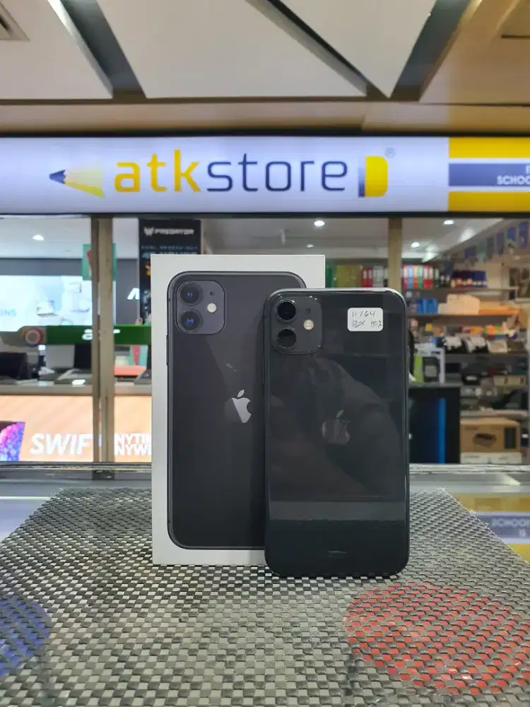 Iphone 11 64 GB Resmi ex iBox Fullset