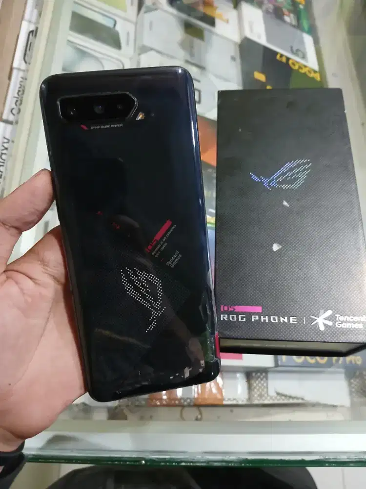 Rog phone 5 8/128 minus
