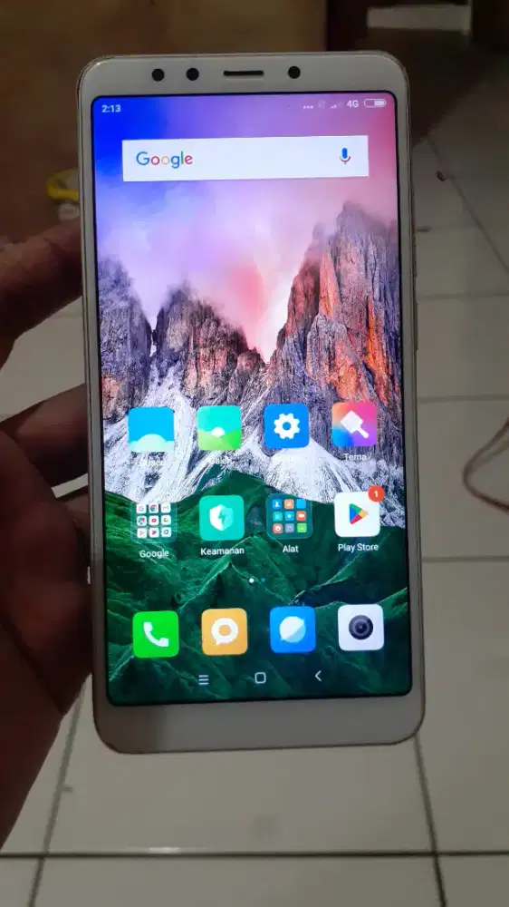 Xiaomi redmi 5 4G 2/16 layar 5.7 inchi mulus