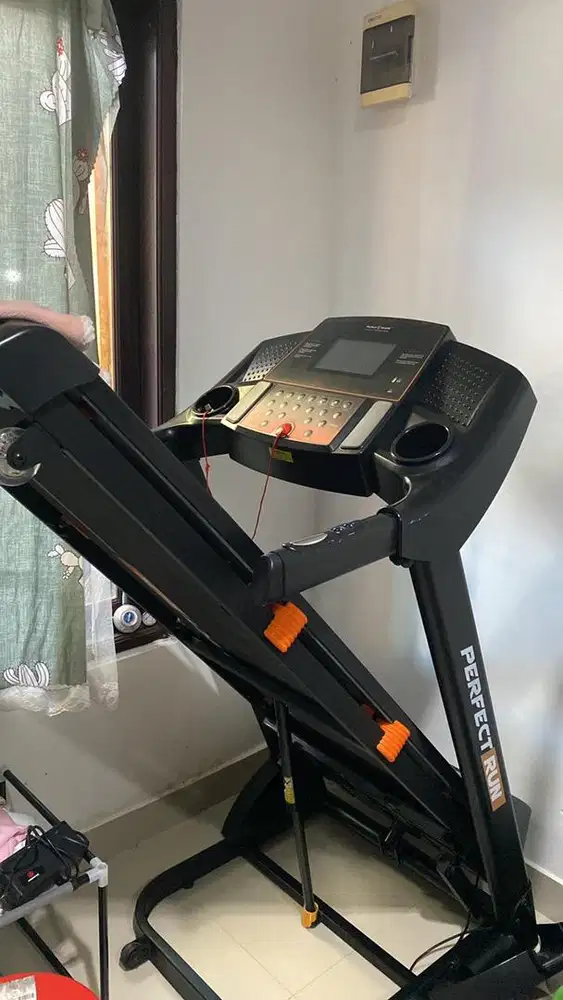 Treadmill bekas