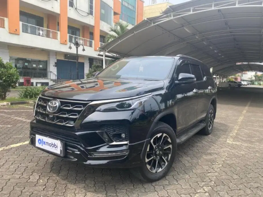 DP MURAH - Toyota Fortuner 2.4 VRZ GR Sport AT 2021 Hitam