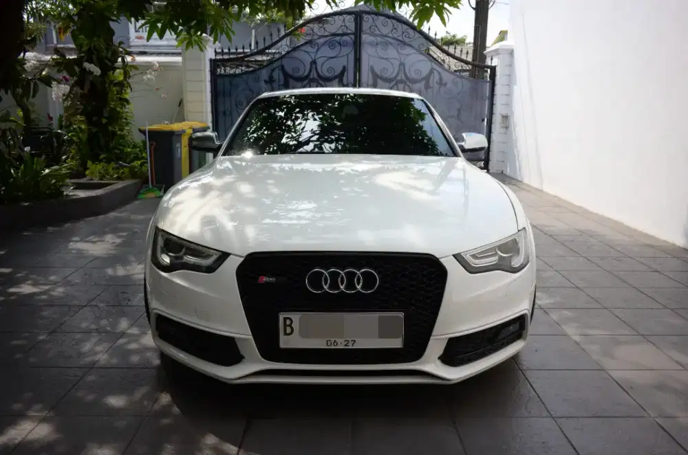Audi A5 Coupe Putih 2012 Sangat Terawat