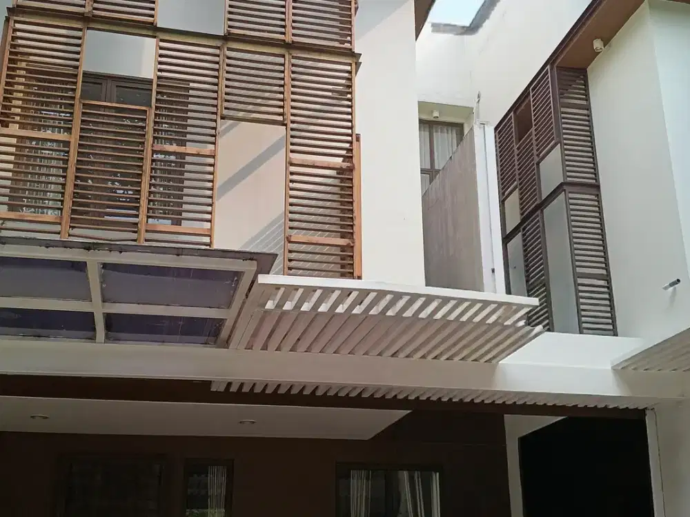 Rumah Bagus 3 Lantai Sudah Renov Di Bsd