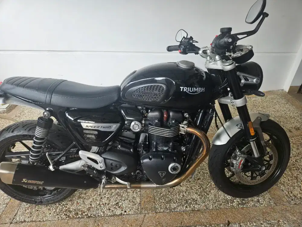 TRIUMPH SPEED TWIN 1200 TAHUN 2022