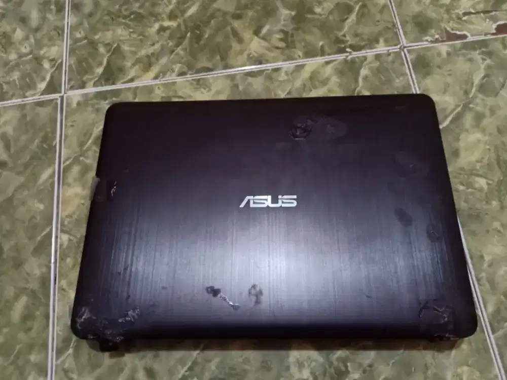 Dijual laptop Asus rusak lcd
