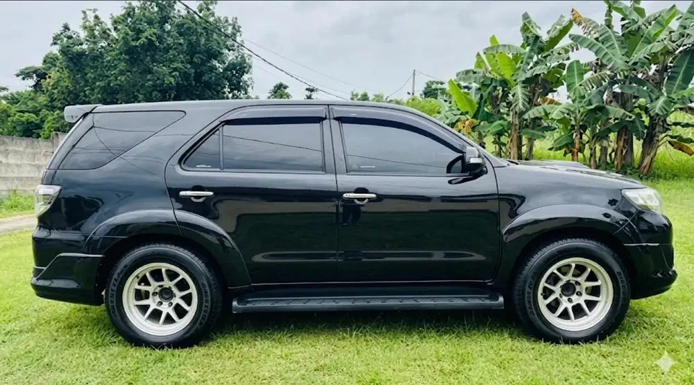 Di Jual Toyota Fortuner VNT TRD SPORTIVO TAHUN 2013