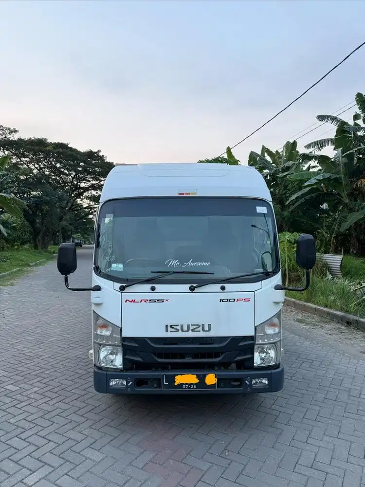 Isuzu NLR 55 Box