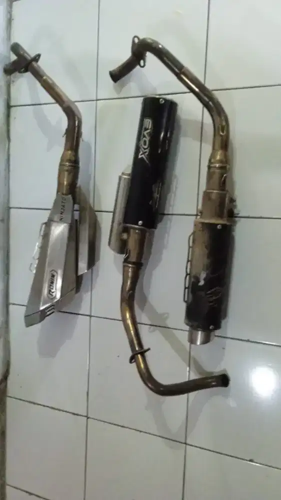 Knalpot 3 tech bekas untuk vario 150