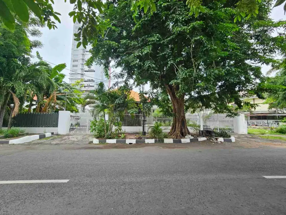 disewakan rumah usaha jl sumatra surabaya