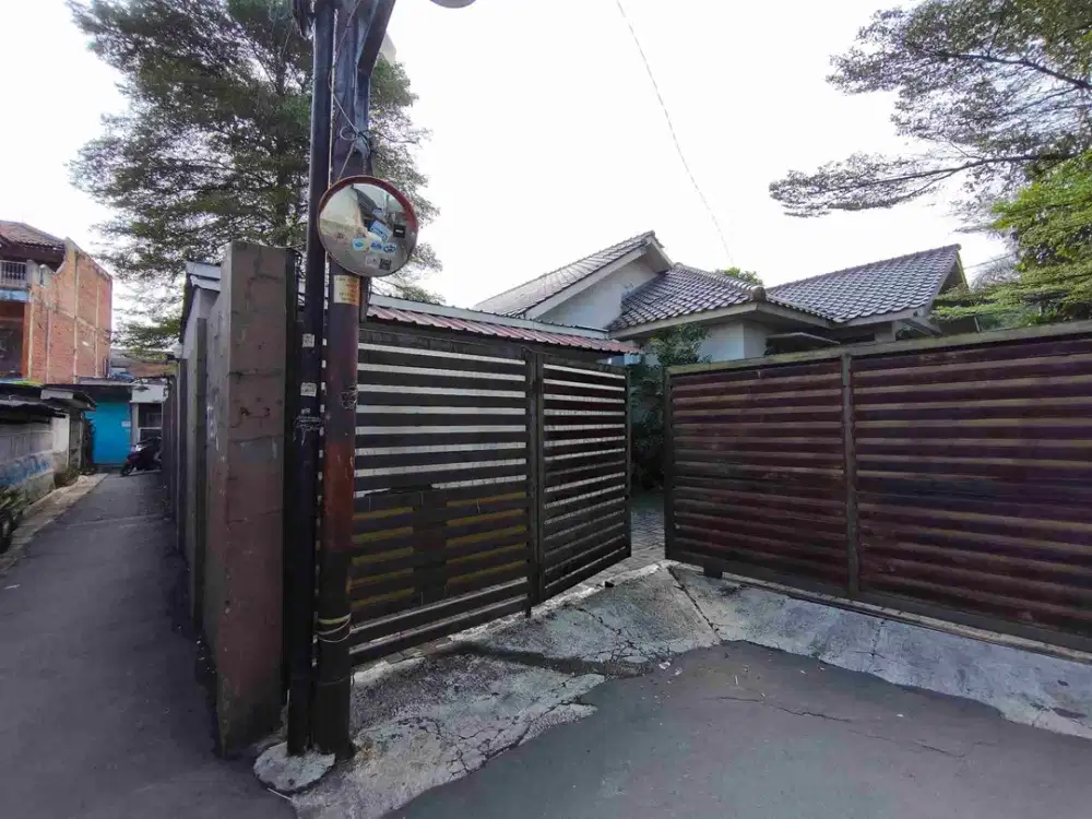 Hidden Tropical House LT 554m² di Sultan Agung Medan Satria Bekasi Kota