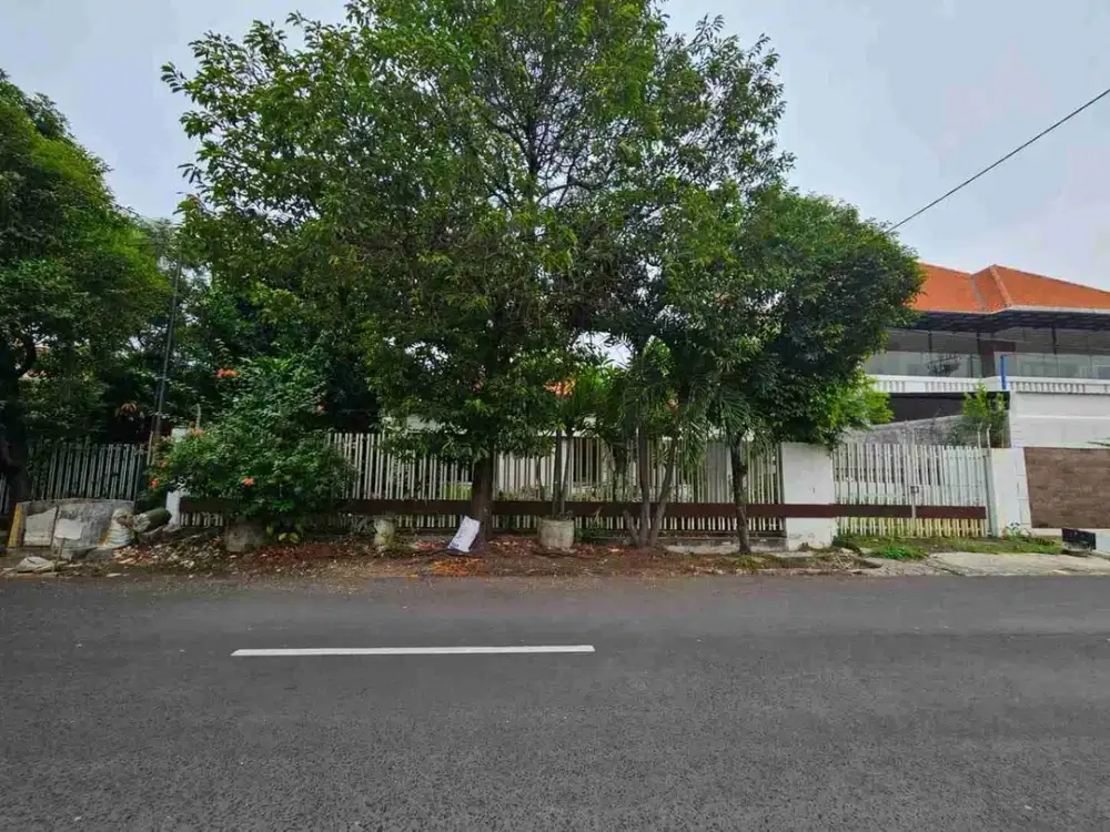disewakan rumah usaha jl embong tanjung surabaya