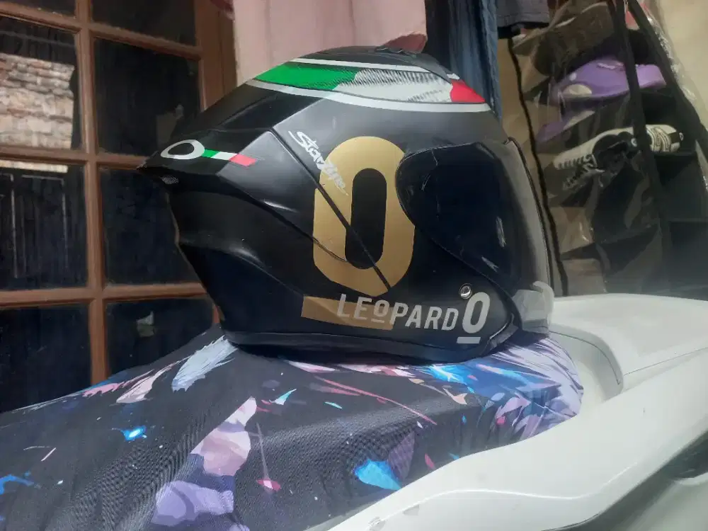 Helm MLA leopard hitam