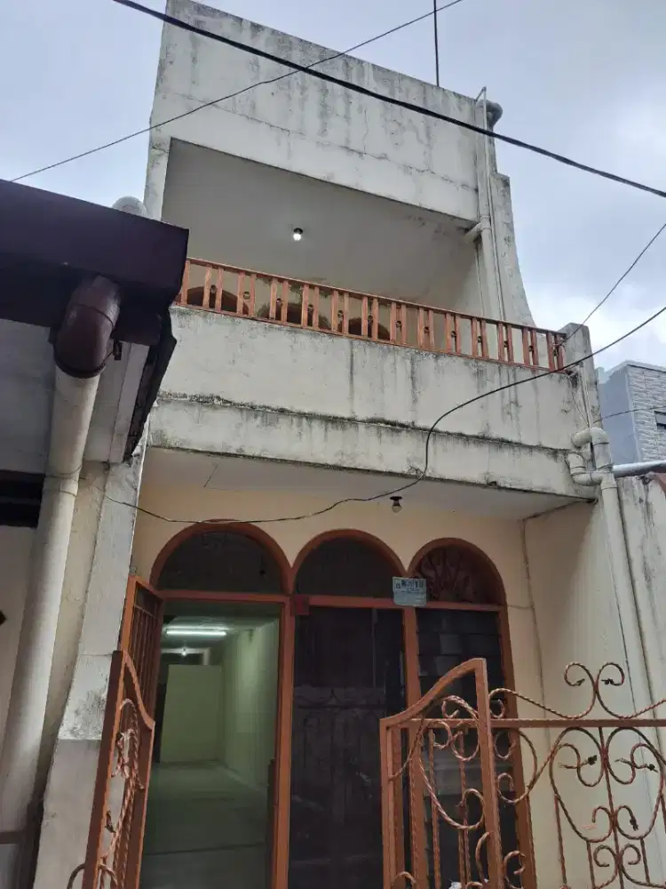 Dijual murah rumah 3 lt di jakarta barat