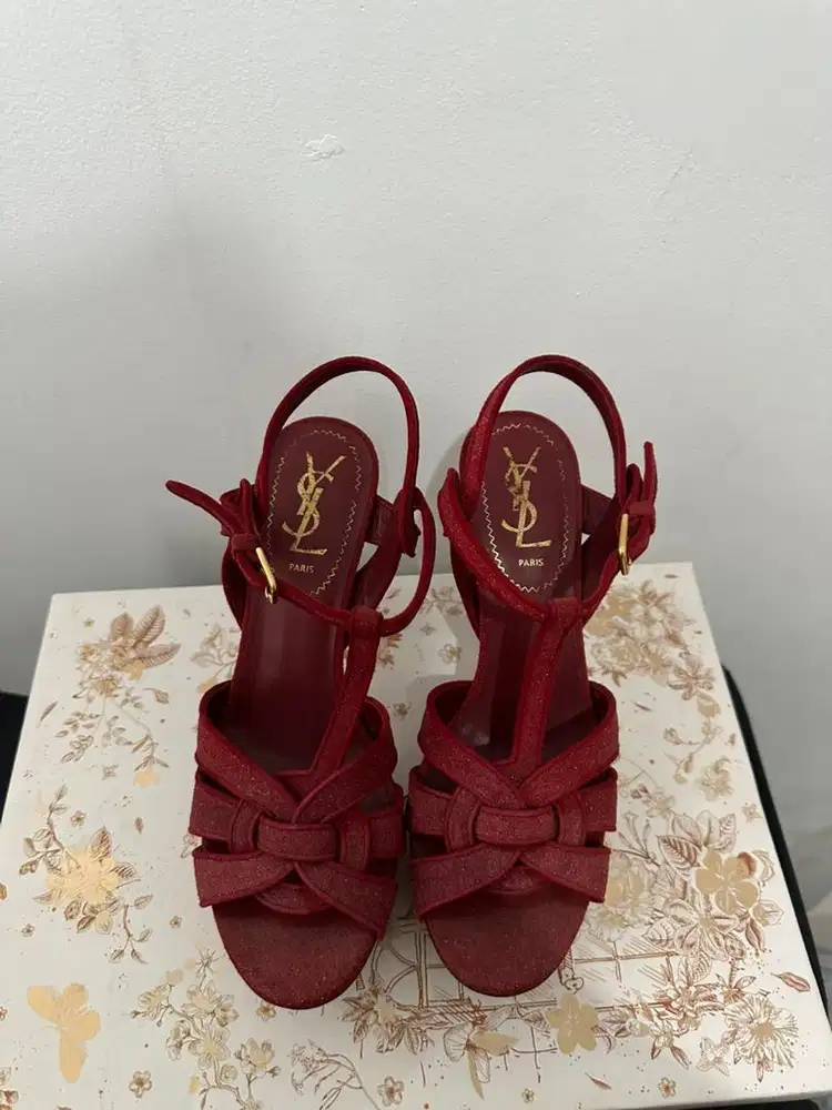 YSL Tribute Heels, Size 36. Good Condition. Like New, no box.