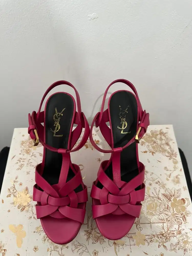 YSL Tribute Heels, Size 36. Good Condition. Like New, no box.
