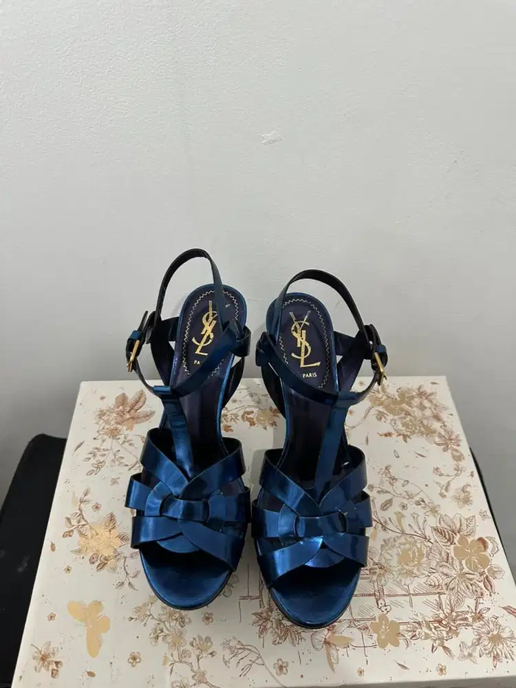 YSL Tribute Heels, Size 36. Good Condition. Like New, no box.