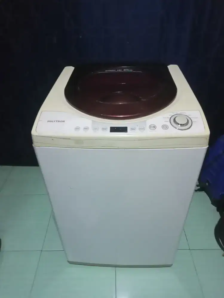 Mesin cuci otomatis Polytron 8kg