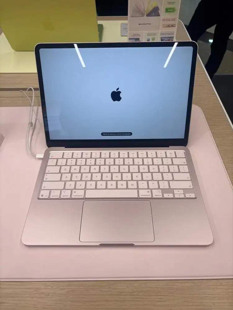 Cicilan 0% Macbook Neo 512