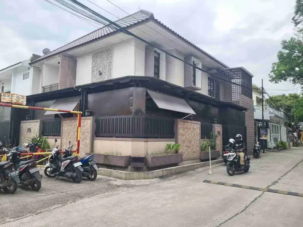 jual rumah mewah nyaman  hook taman kopo indah 1 rumah kokoh bangun sendiri