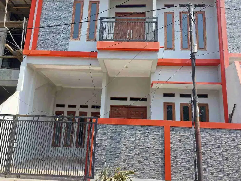 Jual Rumah Dua Lantai dalam Cluster Candrabaga Bekasi Utara