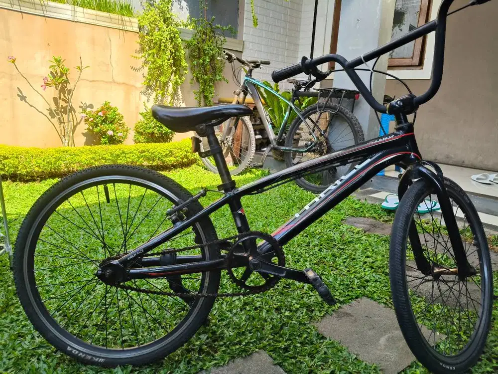 Sepeda Thrill Junior