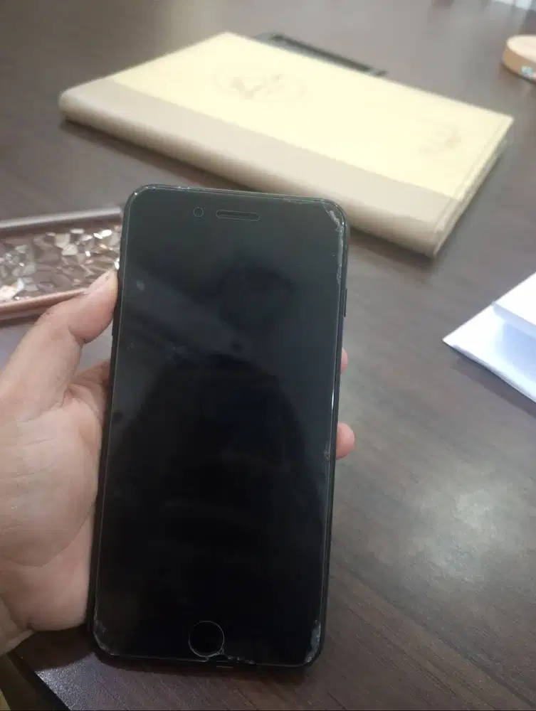 Ip 7 plus bekas tapi masih bagus banget