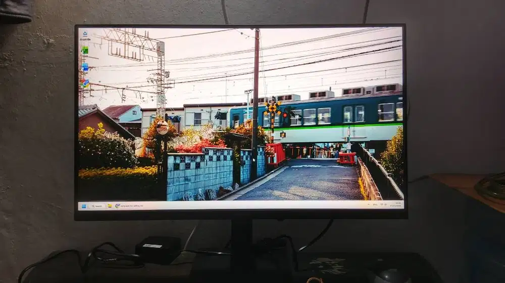 Monitor Samsung 24 Inch FHD IPS 100Hz baru dipakai beberapa jam