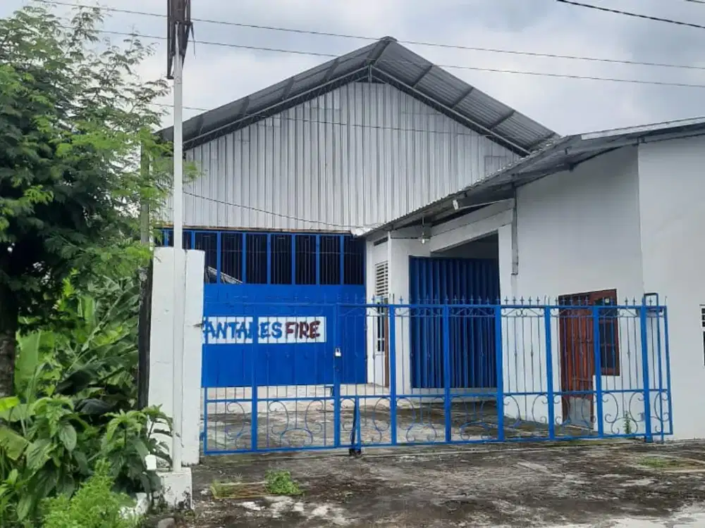 Gudang Strategis Lokasi Caturharjo Sleman Yogyakarta