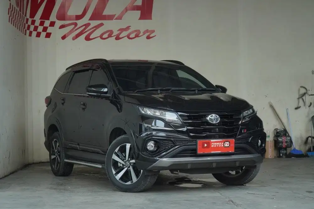 TOYOTA RUSH GR A/T 2025 HITAM