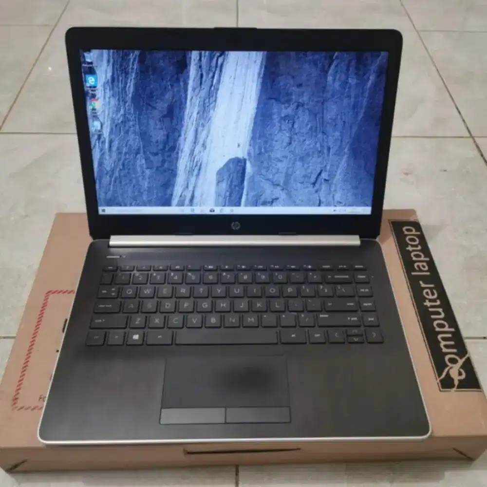 LAPTOP HP AMD 9 RAM 4 GB