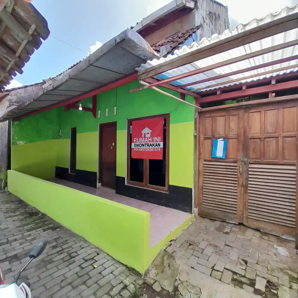 KONTRAKAN
RUMAH MANUKAN CONDONGCATUR
