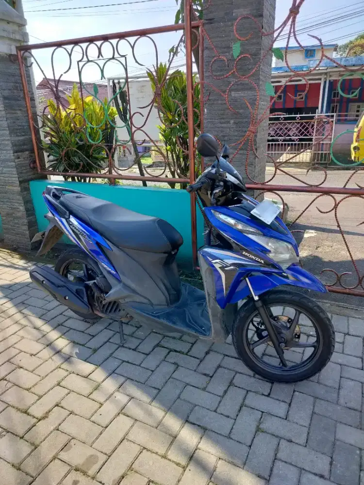 Vario 125 Kzr thn 2014 Surat2 Lengkap Pajak isi Warna biru jarang ada