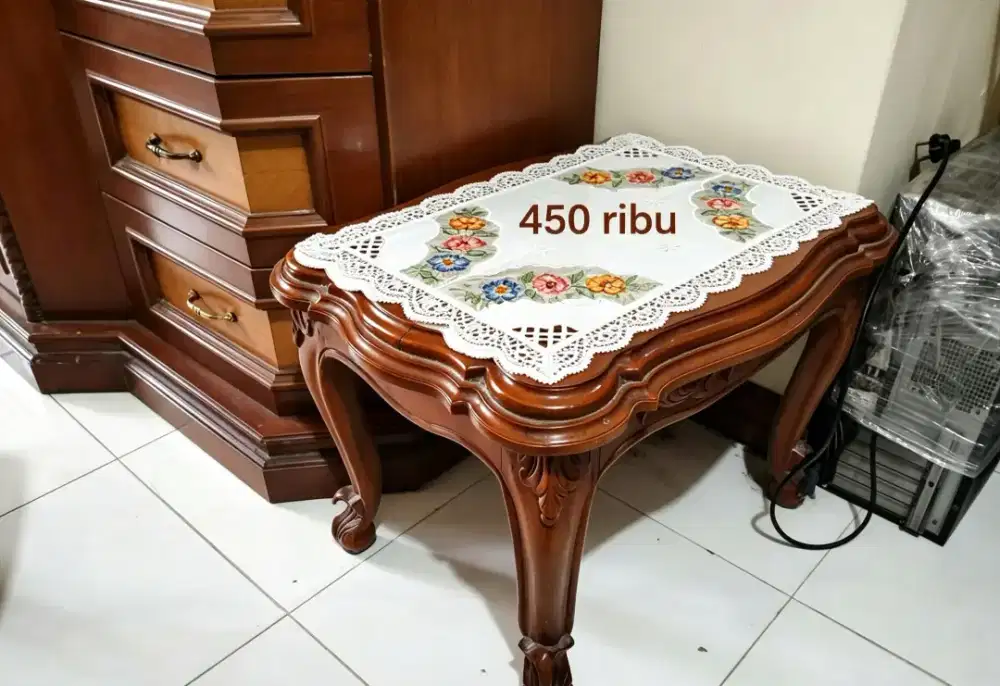 Meja Ukir Nakas (JATI ) bergaya Klasik
