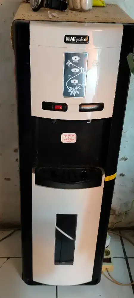 Dispenser miyako