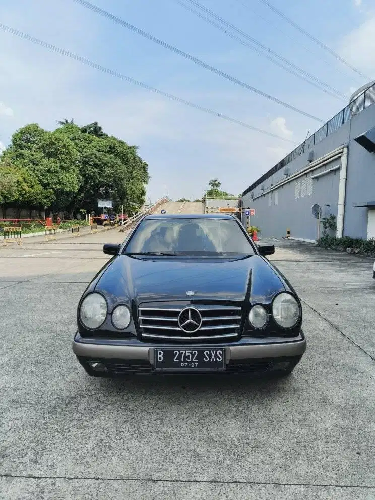 1997 MERCY E230 210 CLASSIC AUTOMATIC