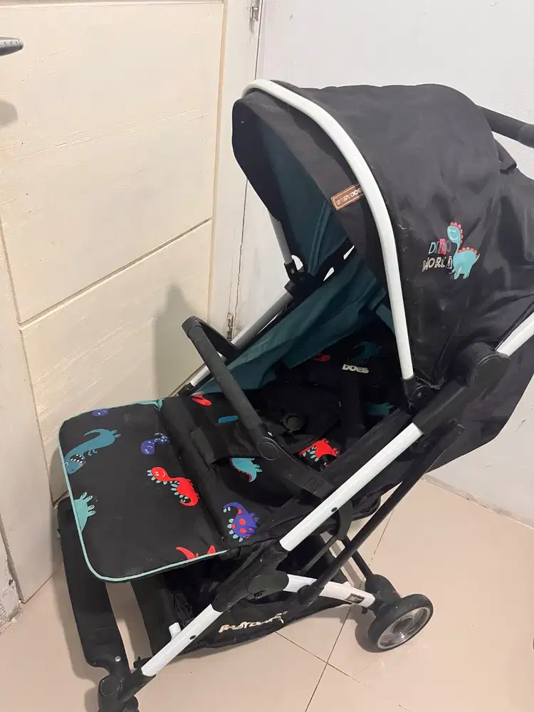 STROLLER BABY DOES LIKE NEW