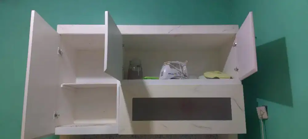 Lemari dapur full kayu