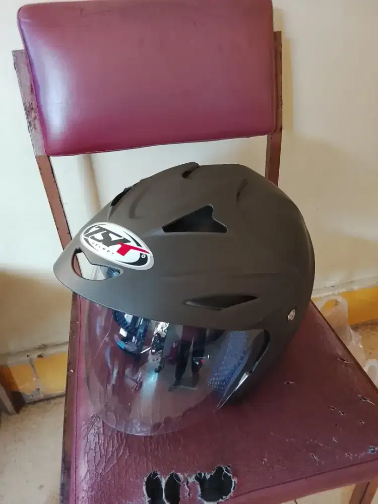 Helm TSK Helmet (Like New)